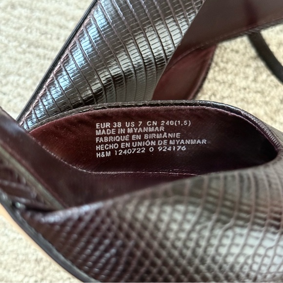 H&M Edition Premium Pointed Slingback Pumps. Dark Brown Croc-Embossed Leather. - Picture 10 of 12